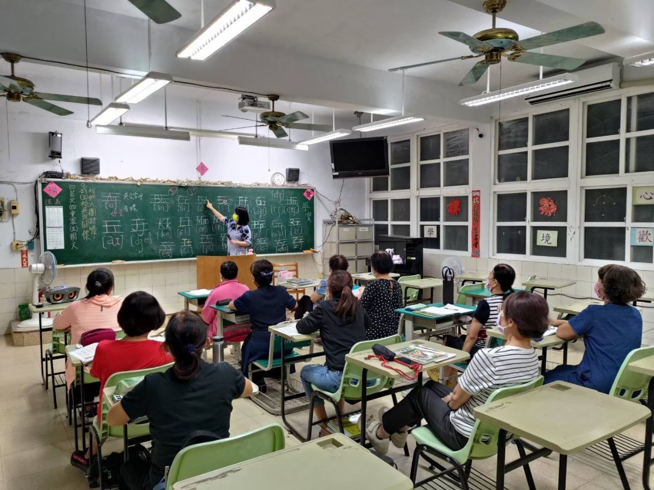 LINE_ALBUM_2022914英文課_221026_0.jpg
